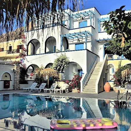 Artemis Santorini Kamári