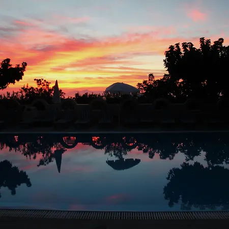 Hotel Artemis Santorini 3*