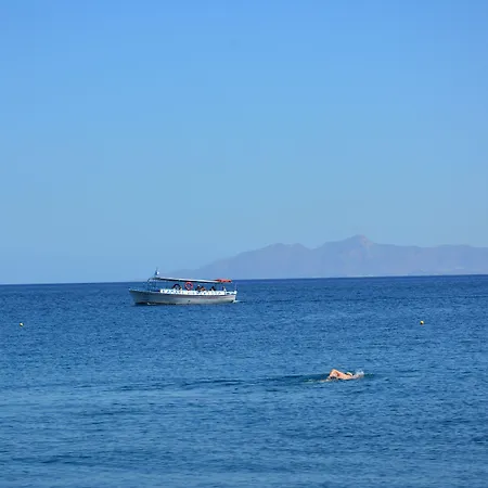 Artemis Santorini 3* Kamari (Santorini)